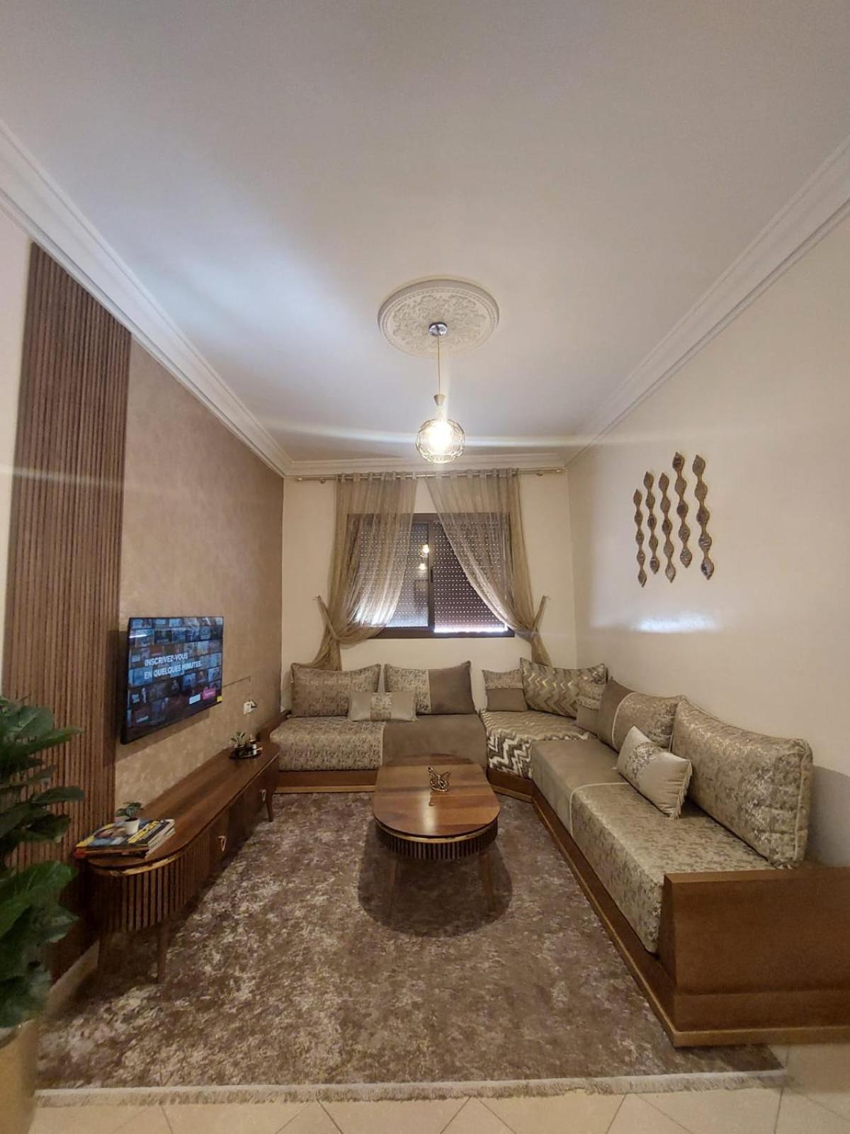 Charite Host Appartement , Wifi Et Parking Gratuit 阿加迪尔 外观 照片